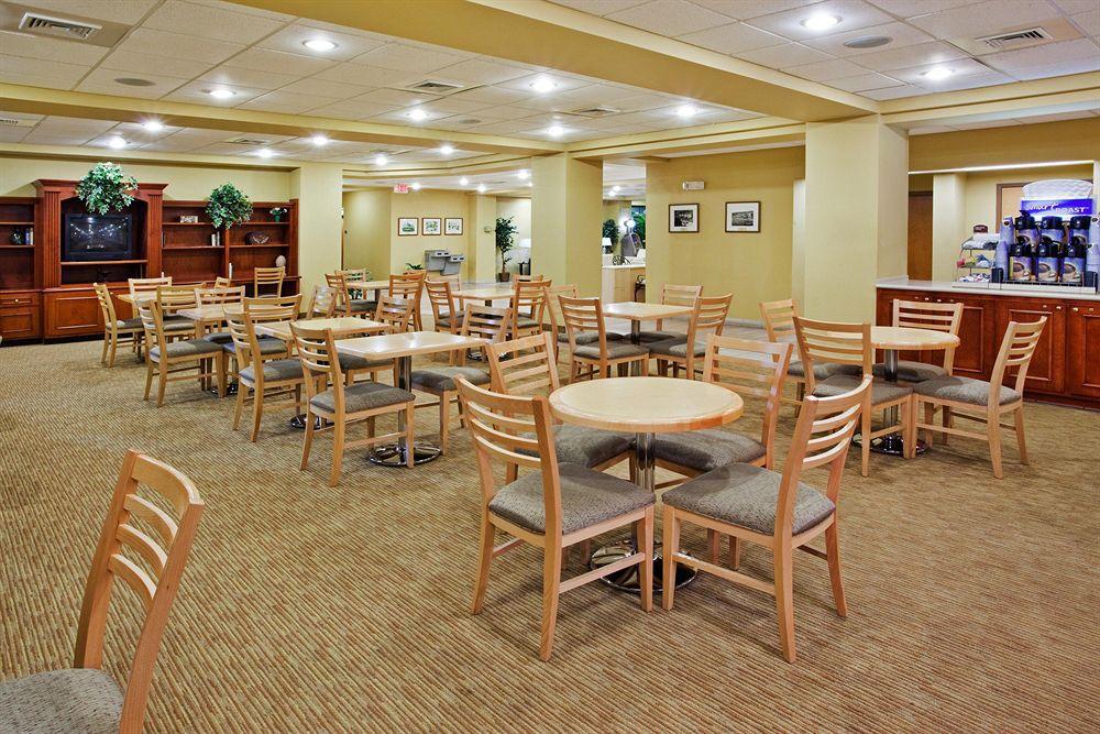 Holiday Inn Express Myrtle Beach-Broadway At The Beach By Ihg Ресторан фото